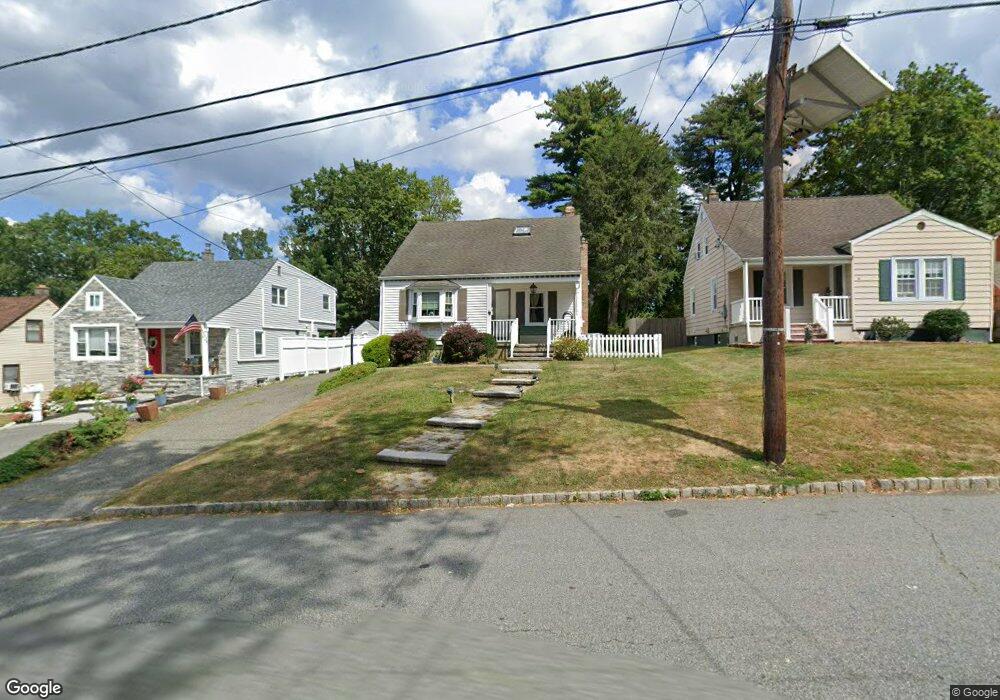 18 Oakwood Ave, Livingston, NJ 07039 - photo 1