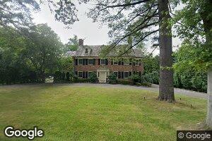 40 Remsen Rd, Great Neck, NY 11024