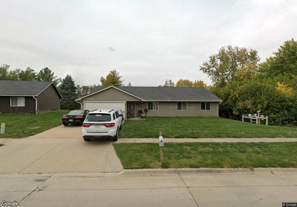 1121 S 17th Ave W, Newton, IA 50208 - photo 1