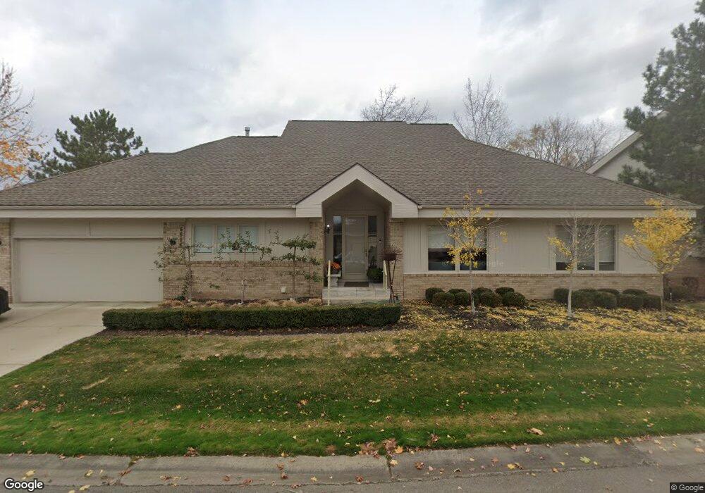 6648 Pleasant Lake Ct, West Bloomfield, MI 48322 - photo 1
