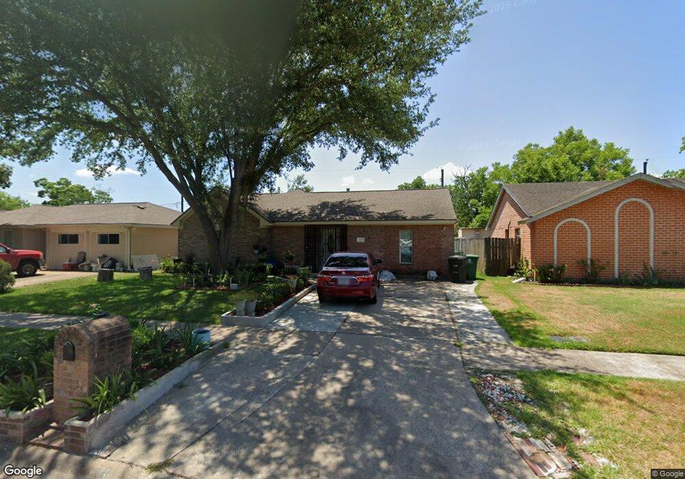 1703 Mosher Ln, Houston, TX 77088 - photo 1