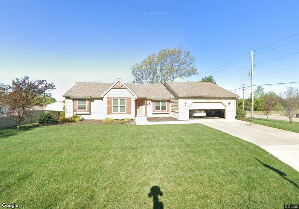 2105 SW Arvonia Place, Topeka, KS 66614 - photo 1