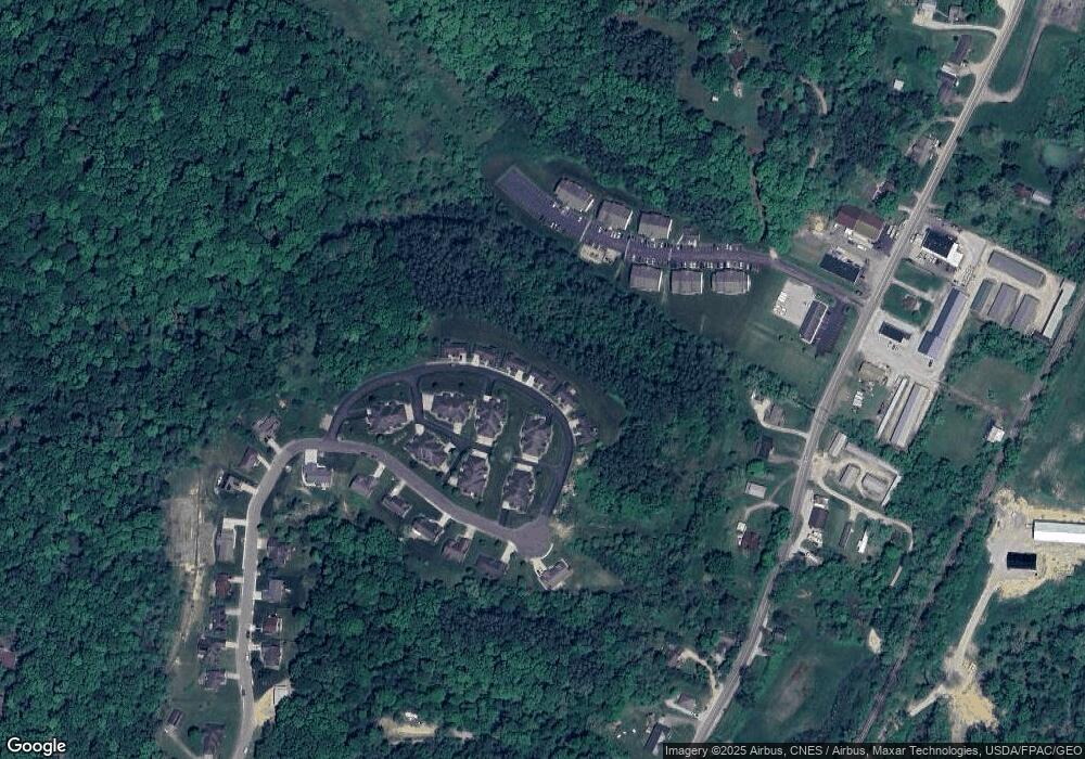 558 Edgehill Cir, Logan, OH 43138 - photo 1