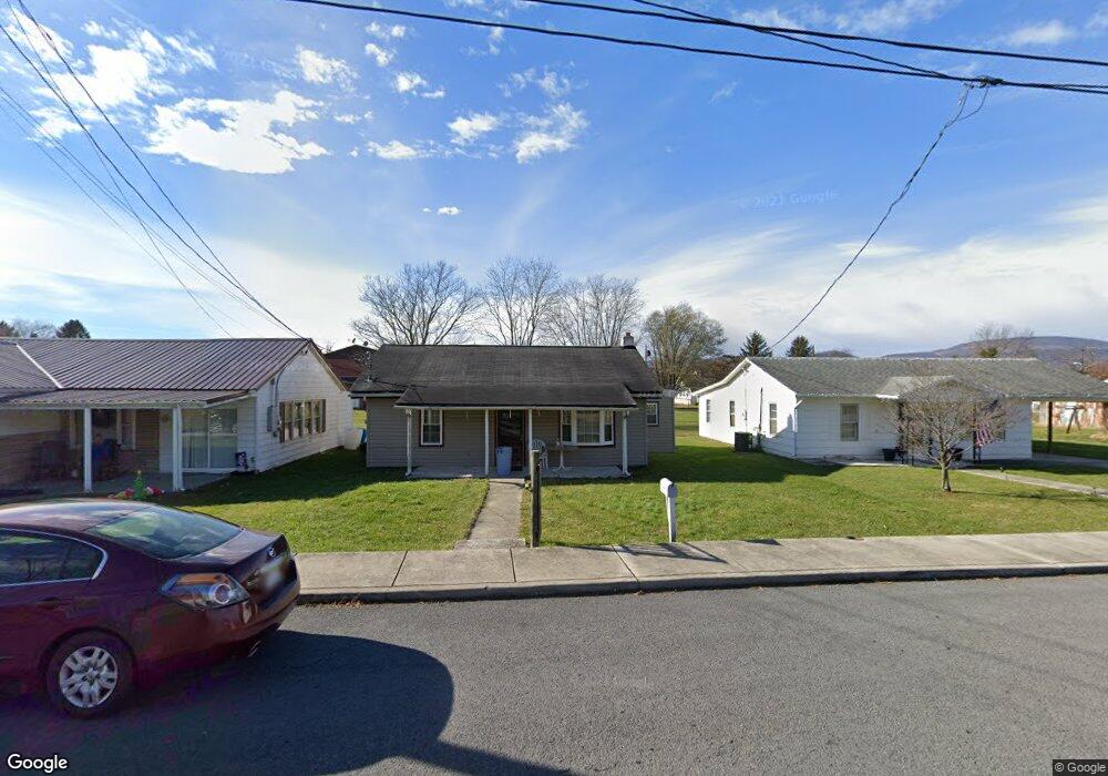 220 Railroad St, Moorefield, WV 26836 - photo 1