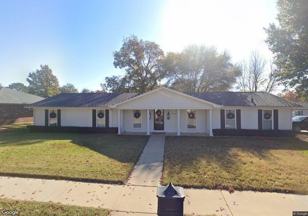 1124 Boston Blvd, Bedford, TX 76022 - photo 1