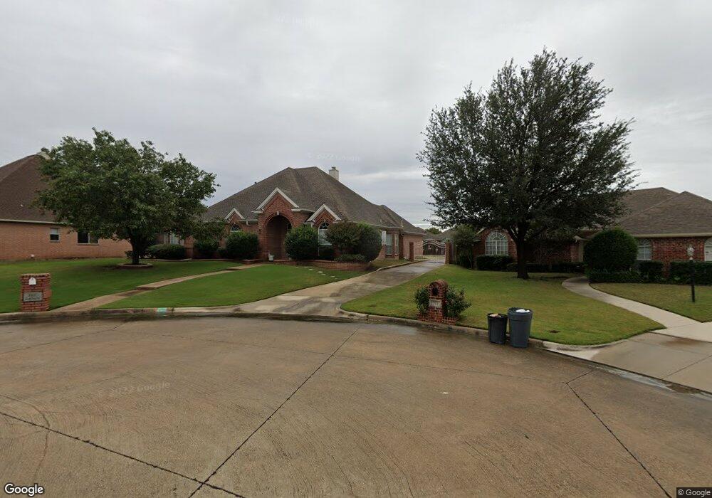 725 Bent Tree Ct, Hurst, TX 76054 - photo 1