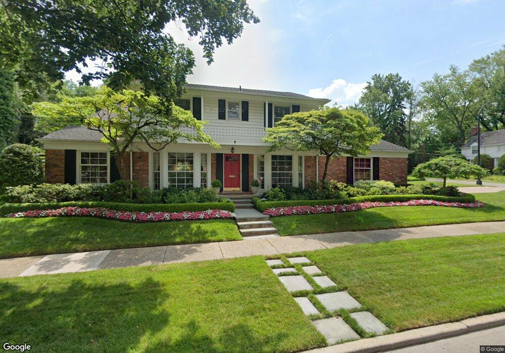 242 Moran Rd, Grosse Pointe Farms, MI 48236 - photo 1