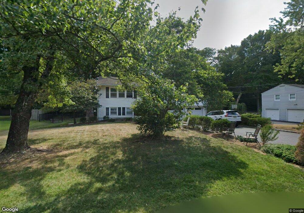 10 Tanglewood Dr, Livingston, NJ 07039 - photo 1