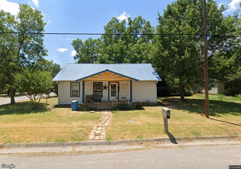 1418 Belcher St, Gainesville, TX 76240 - photo 1