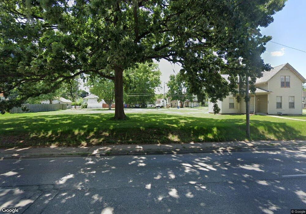 539 W Locust St, Davenport, IA 52803 - photo 1