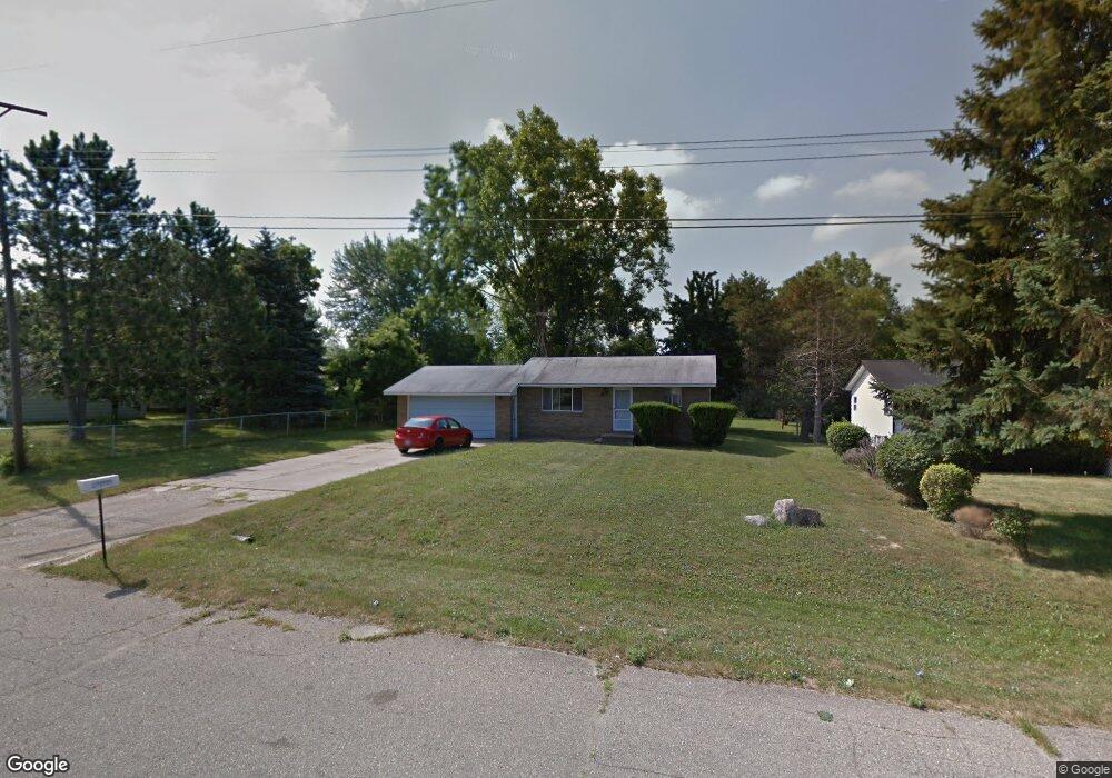 1451 W Humphrey Ave, Flint, MI 48505 - photo 1