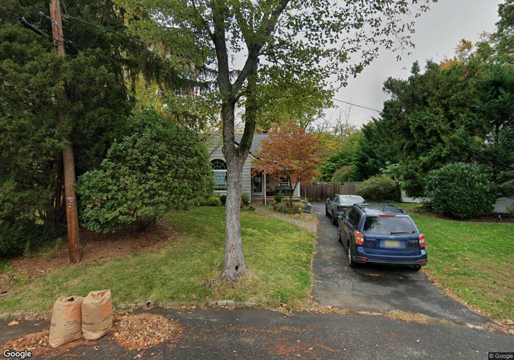 8 Village Cir, Westfield, NJ 07090 - photo 1