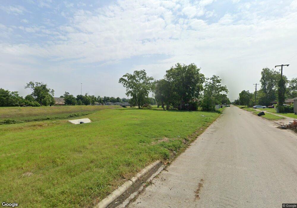 5009 Wipprecht St, Houston, TX 77026 - photo 1