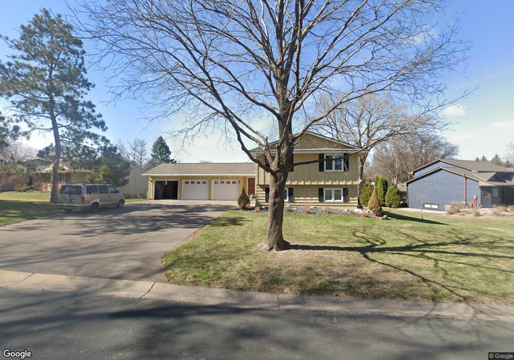 7091 Carey Ln, Maple Grove, MN 55369 - photo 1