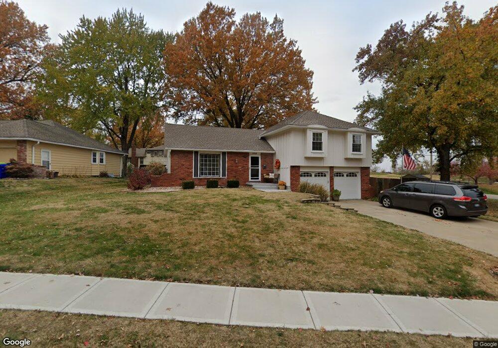 4702 Ballentine St, Shawnee, KS 66203 - photo 1