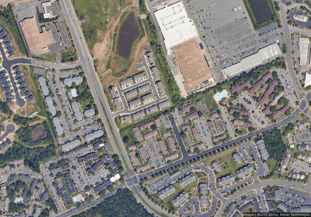 11015 Blackburn Cove Ln, Manassas, VA 20109 - photo 1