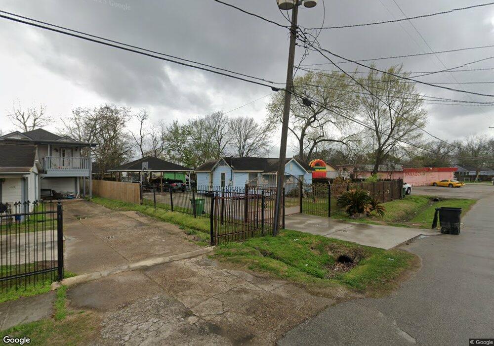 306 Dipping Ln, Houston, TX 77076 - photo 1