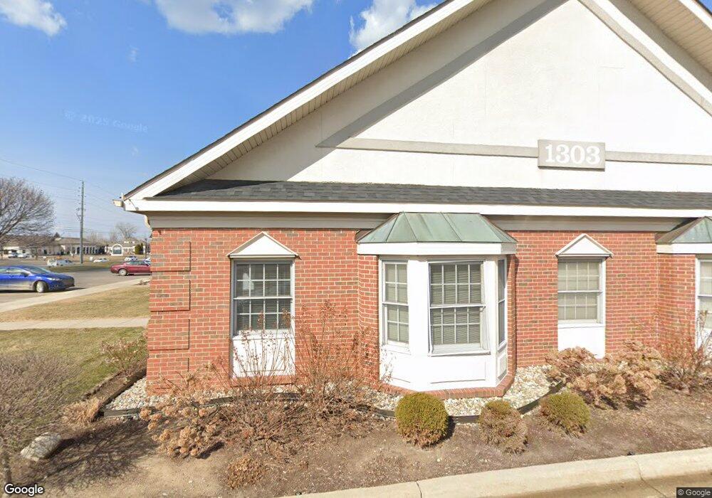 1303 S Linden Rd, Flint, MI 48532 - photo 1