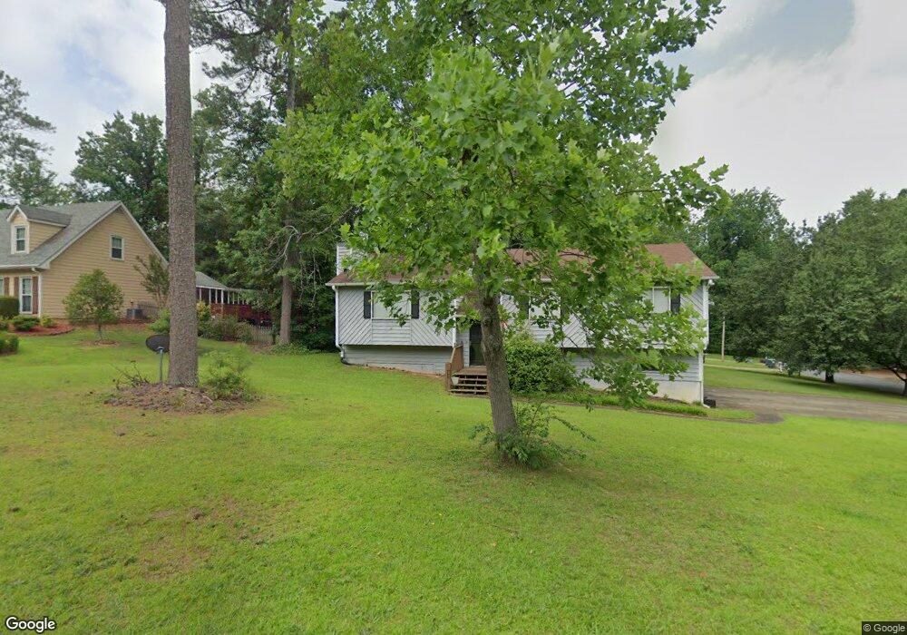 4899 Hawk Trail NE, Marietta, GA 30066 - photo 1