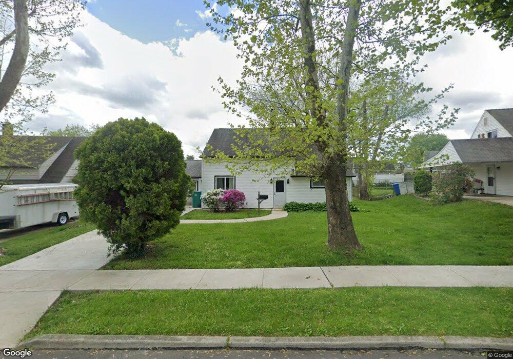 23 Rainbow Ln, Levittown, PA 19055 - photo 1