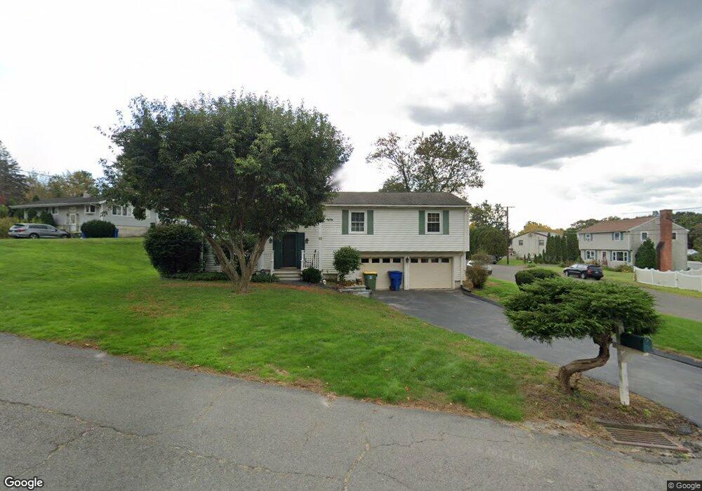 51 Hickory Hill Dr, Waterbury, CT 06708 - photo 1