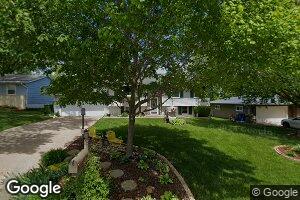 42 Parkview Dr, Eldridge, IA 52748