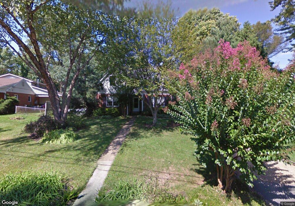 7136 Sewell Ave, Falls Church, VA 22046 - photo 1