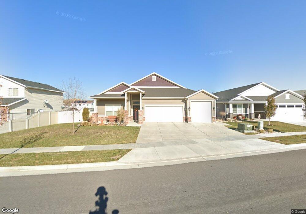 2368 W 2000 N unit 207, Clinton, UT 84015 - photo 1