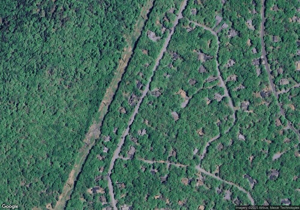 335 Surrey Dr, Hawley, PA 18428 - photo 1