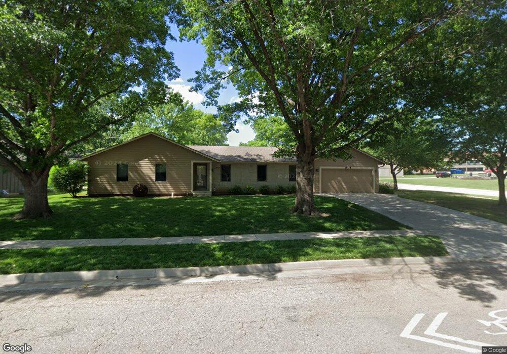 1908 SW 33rd St, Topeka, KS 66611 - photo 1