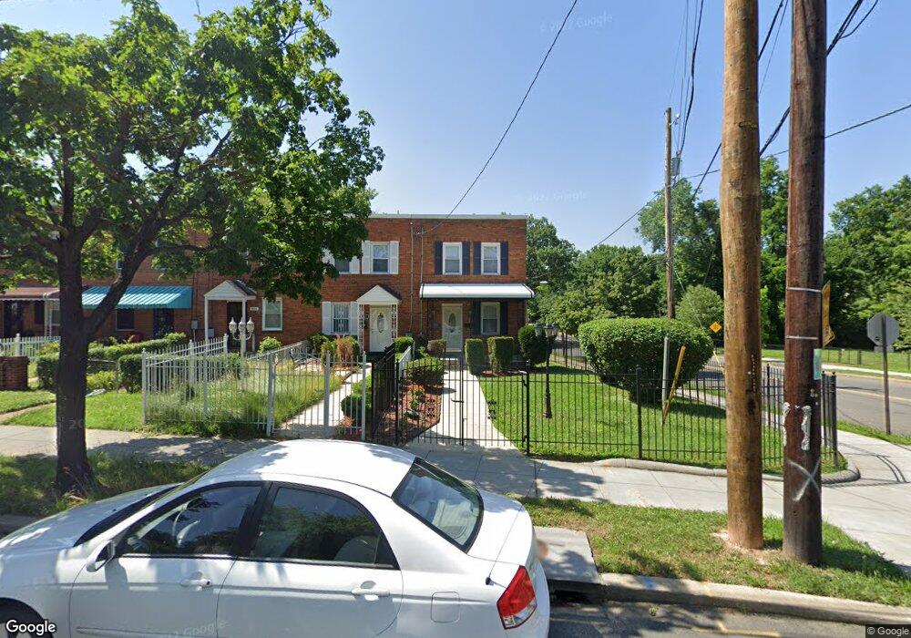5801 Dix St NE, Washington, DC 20019 - photo 1