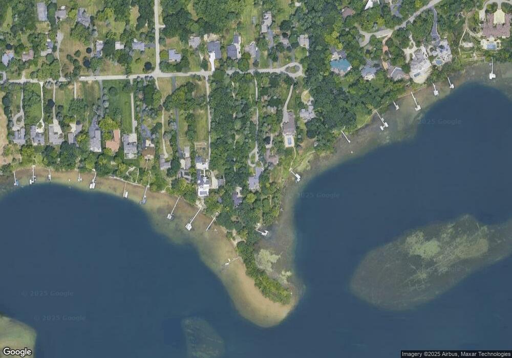 5905 Upper Straits Blvd, West Bloomfield, MI 48324 - photo 1