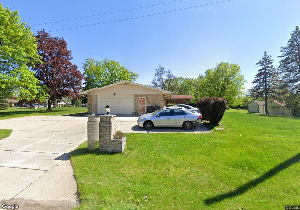 3012 Keith Dr, Flint, MI 48507 - photo 1