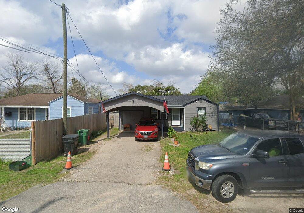 207 Fichter St, Houston, TX 77022 - photo 1