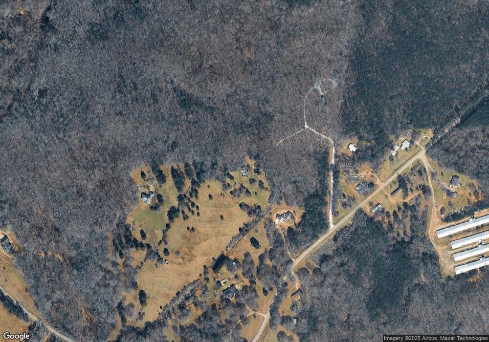 153 Hendrix Rd, Commerce, GA 30529 - photo 1