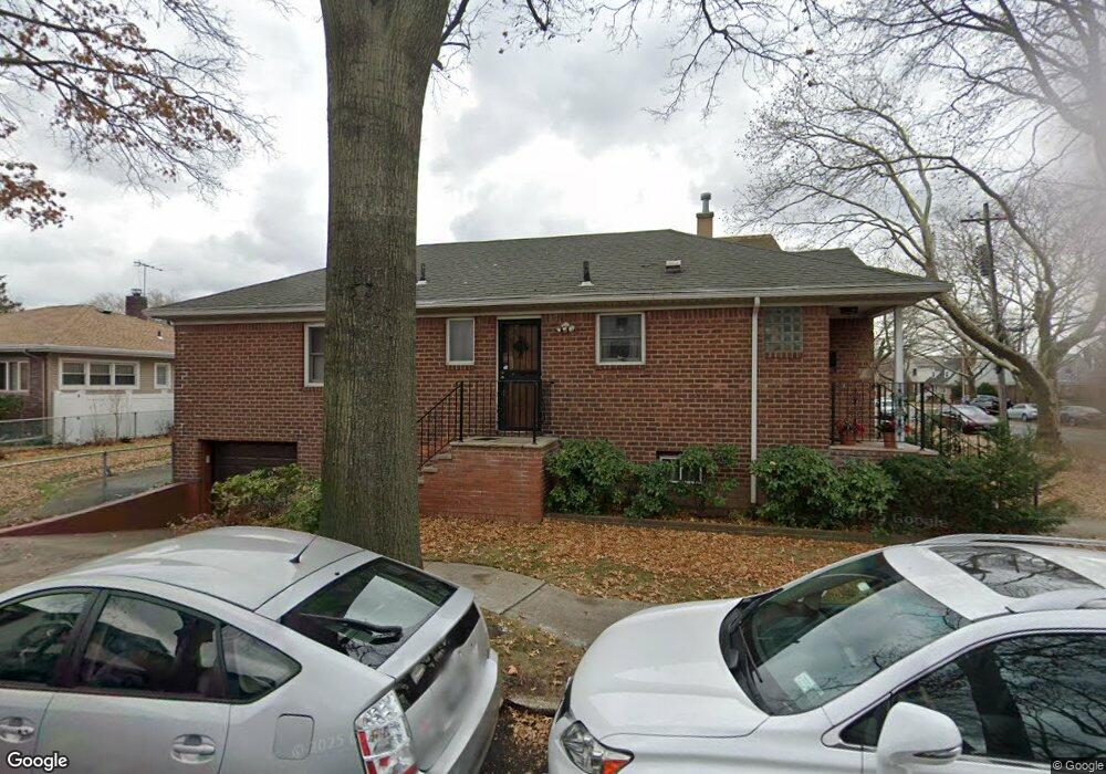 16501 67th Ave, Fresh Meadows, NY 11365 - photo 1