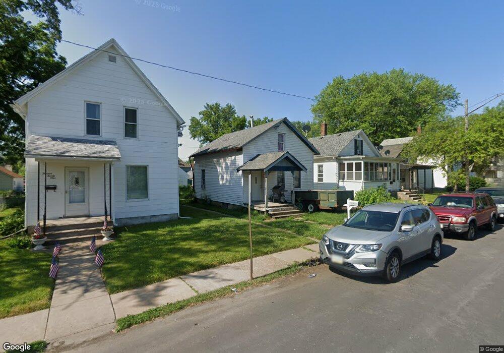 1323 W 14th St, Davenport, IA 52804 - photo 1