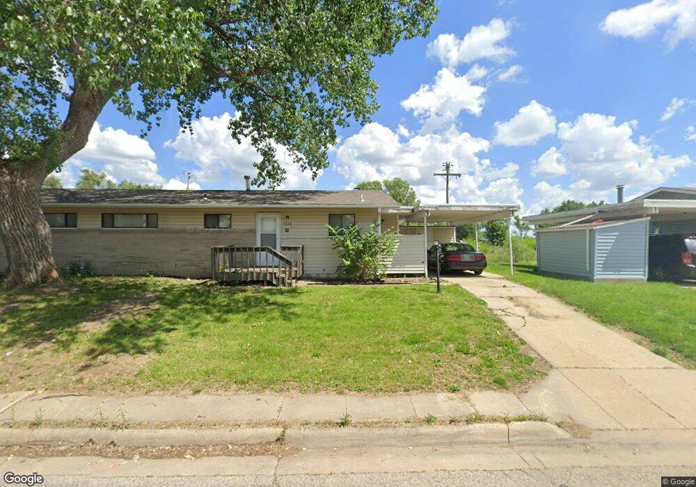 7210 SW Woodcroft Way, Topeka, KS 66619 - photo 1