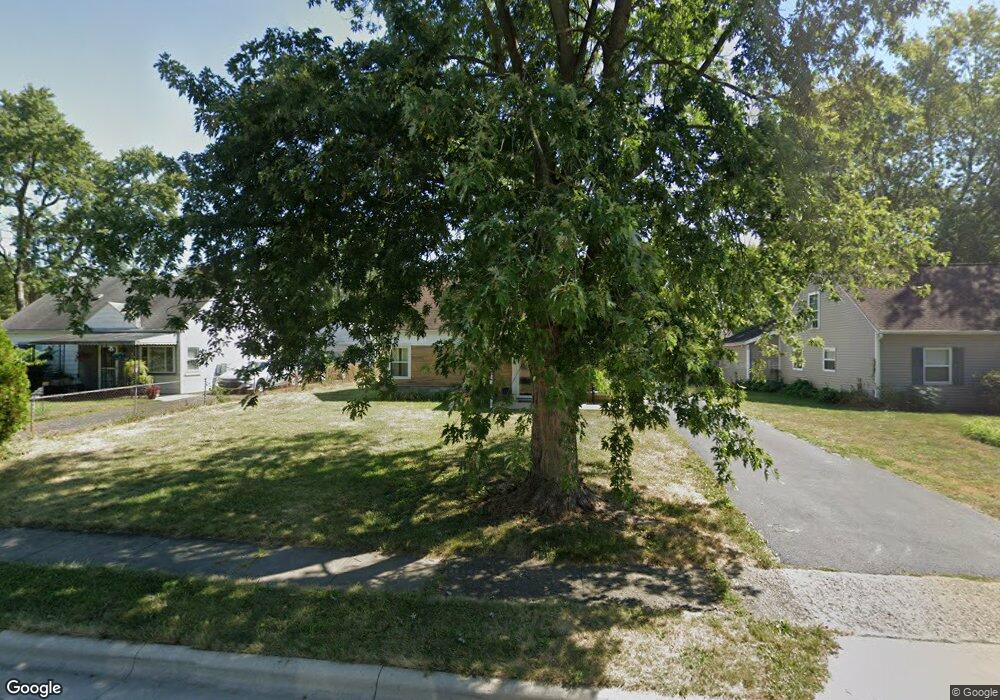 882 Exeter Rd, Columbus, OH 43213 - photo 1