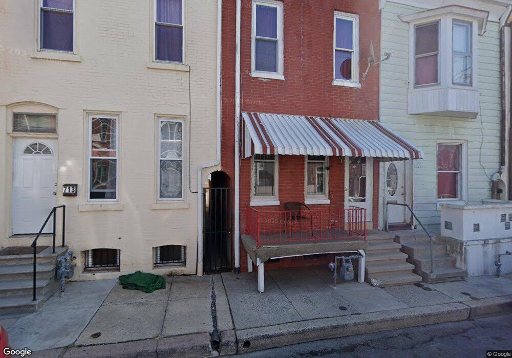711 Moss St, Reading, PA 19604 - photo 1