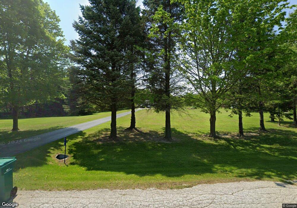 6746 Reuter Ln, West Bend, WI 53090 - photo 1