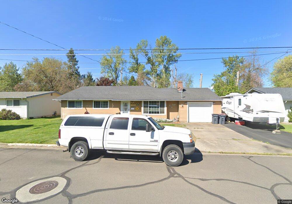 1105 Comet Ave, Central Point, OR 97502 - photo 1