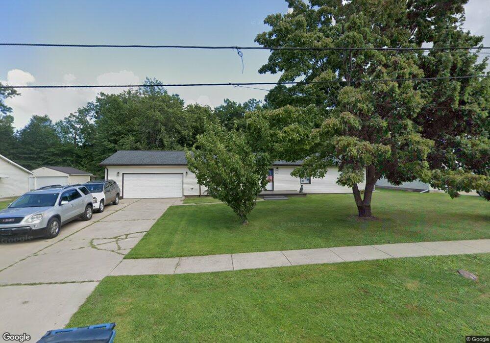 4241 Laurel Rd, Lorain, OH 44055 - photo 1