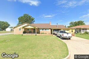 719 S Krouth St, Mooreland, OK 73852