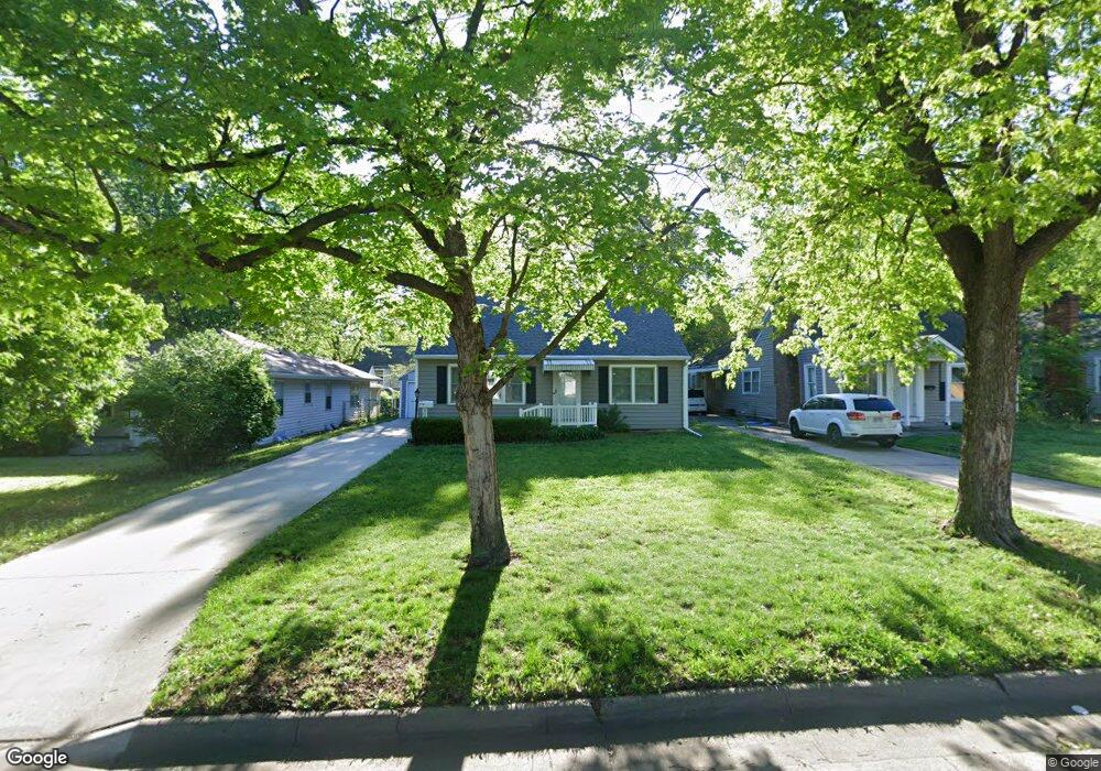 904 SW Medford Ave, Topeka, KS 66606 - photo 1
