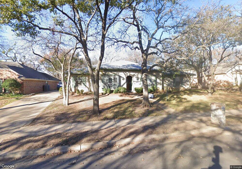 2221 Lakeview Dr, Bedford, TX 76021 - photo 1