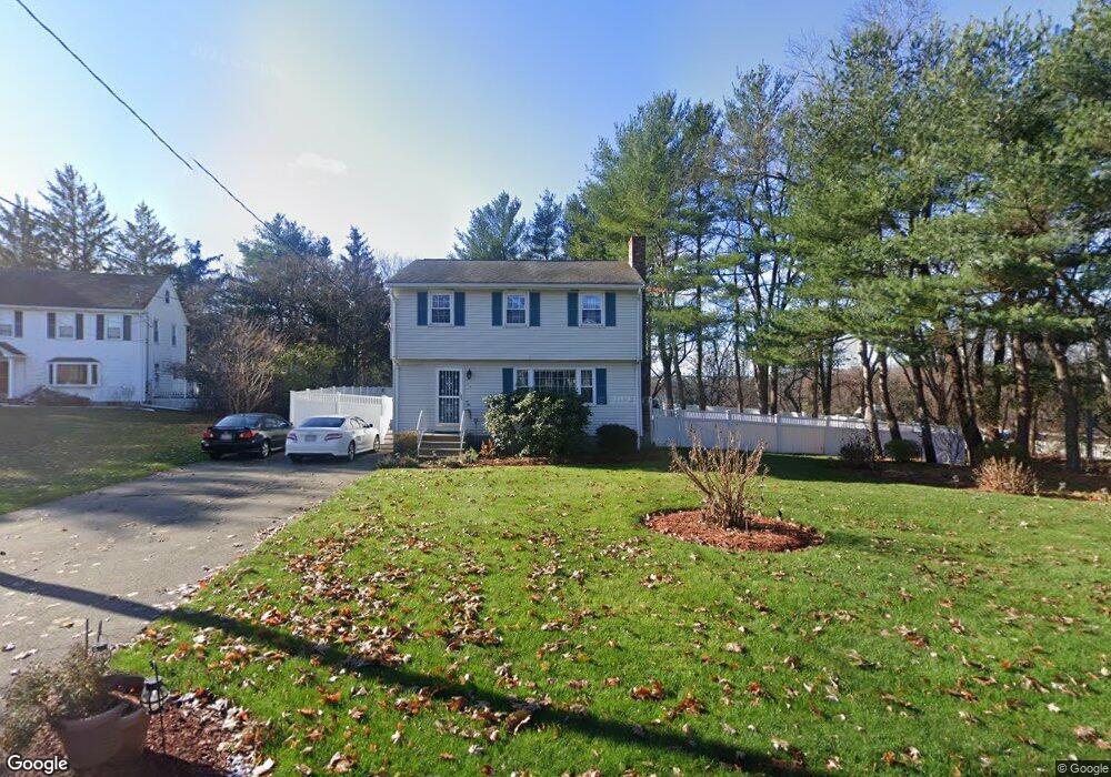 784 Lincoln St, Waltham, MA 02451 - photo 1