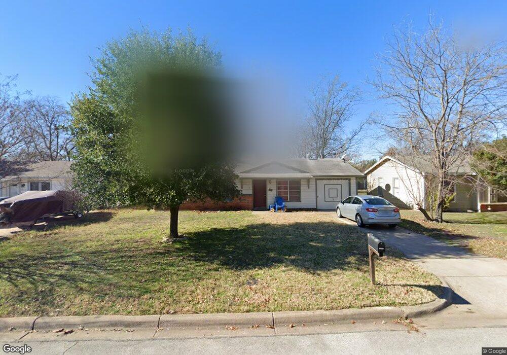 617 Livingston Dr, Hurst, TX 76053 - photo 1