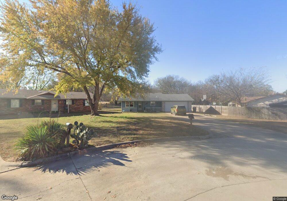 407 Ashwood Cir, Henryetta, OK 74437 - photo 1