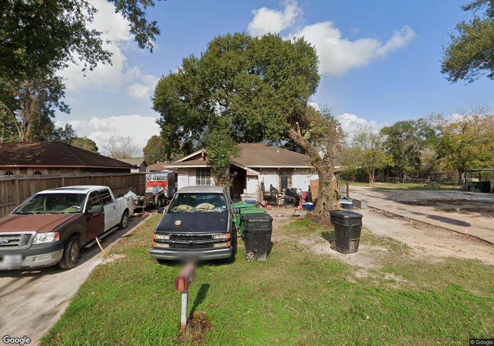 882 Conklin St, Houston, TX 77088 - photo 1